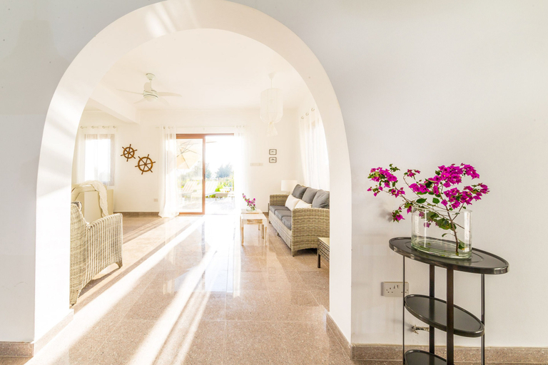 Others 5, Villa Malibu