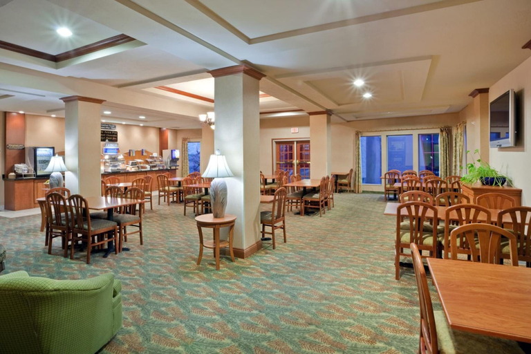 Food & Drinks 3, Triple Play Resort Hotel & Suites, Kootenai
