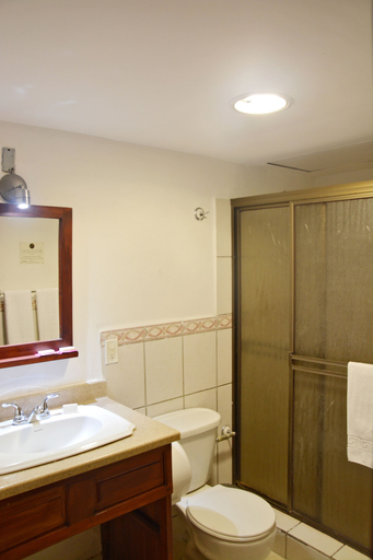 Bathroom 4, Hotel Europeo, Managua