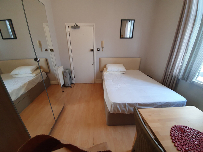 Bedroom 2, Studio Apartment in South Kensington 5, London