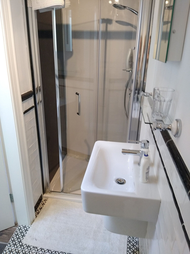 Bathroom 3, Dunseverick Ramblers Rest, Causeway Coast and Glens