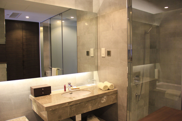 Bathroom 5, GreenPark Hotel Tianjin, Tianjin
