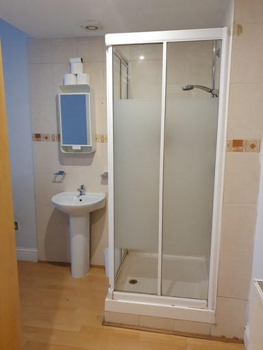 Bathroom 3, Studio Apartment in South Kensington 5, London