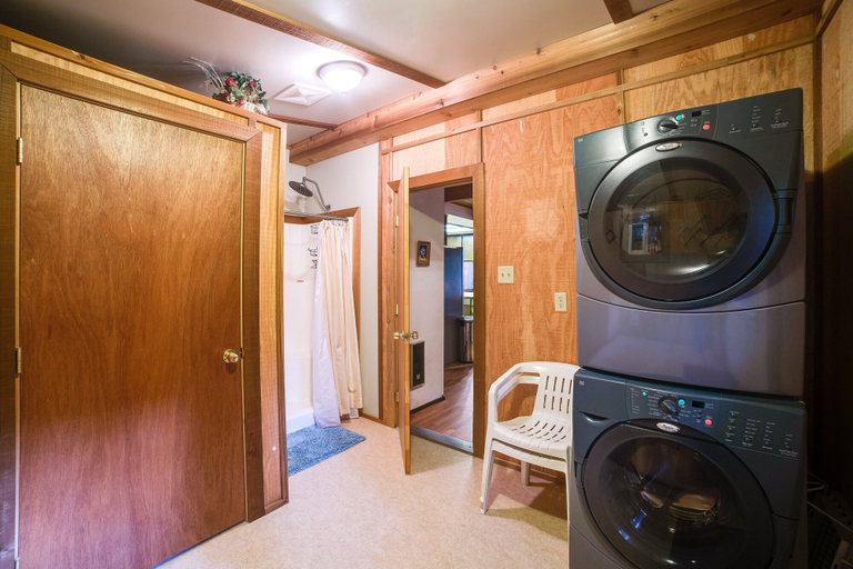 Bathroom 4, 35SL - A/C - Pets Ok - Fireplace - Sleeps 6, Whatcom