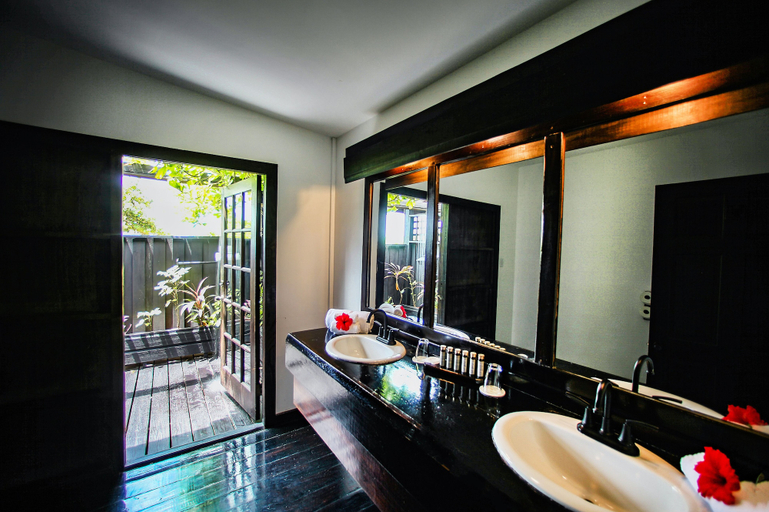 Bathroom 4, Keyonna Beach Resort