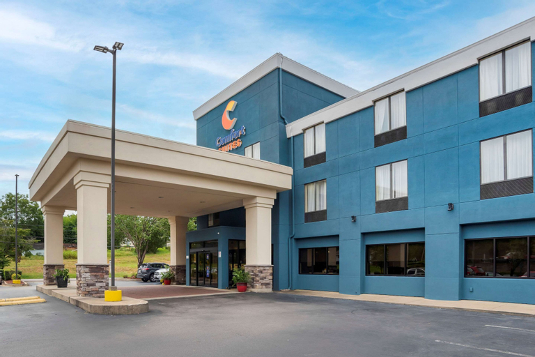 Comfort Suites Fultondale I-65 near I-22, Jefferson