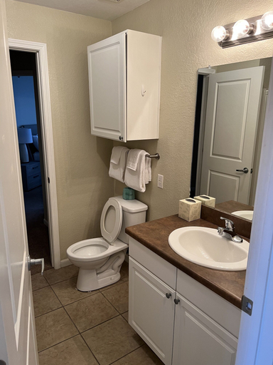 Bathroom 4, Washburn Hotel Suites, Shawnee
