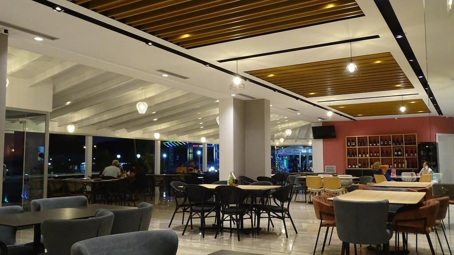 Food & Drinks 4, King Hotel Ksamil, Sarandës