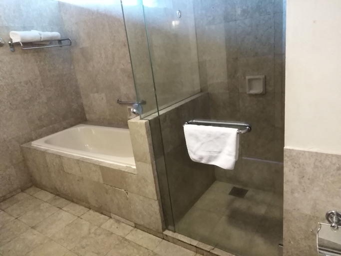 Bathroom 4, Millennium Service Suite at Times Square, Kuala Lumpur