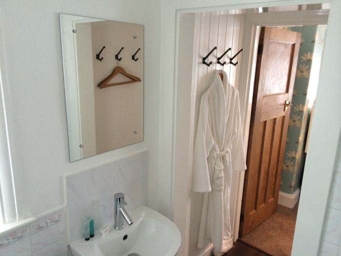 Bathroom 3, Penwinnick House, Cornwall