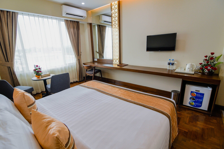 Bedroom 2, New Wave Hotel, Mandalay