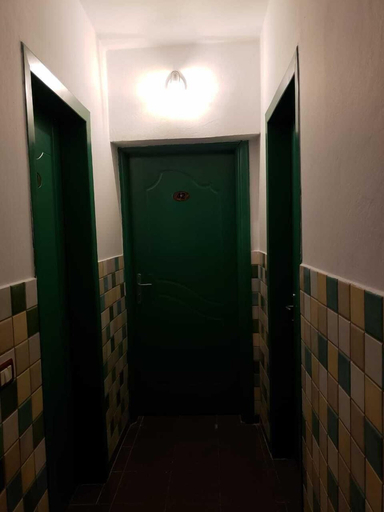Others 5, Hotel Nacional, Vlorës