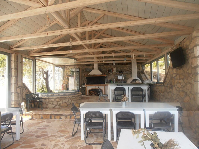 Food & Drinks, Estate Dafnopanagia, Ionian Islands