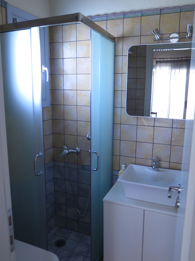 Bathroom 4, Kaminaki Amorgos, South Aegean