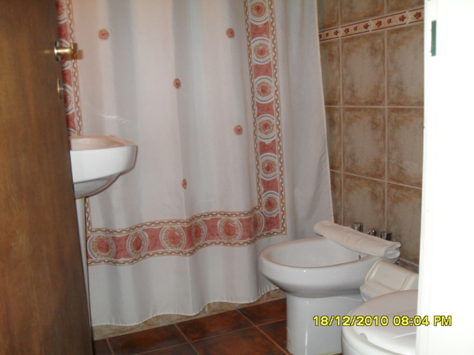 Bathroom 4, Solares del Sur, Lago Argentino