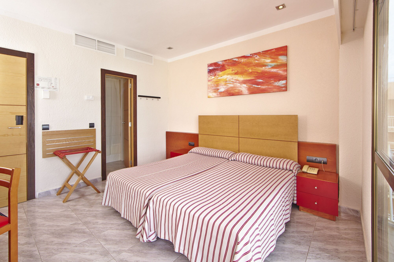 Bedroom 3, MLL Caribbean Bay Hotel, Baleares
