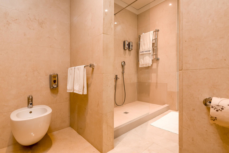 Bathroom 5, Smy Carlos V Alghero, Sassari