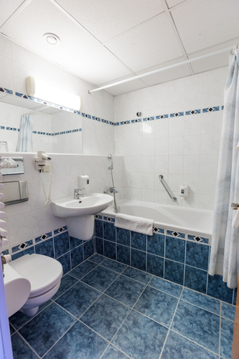 Bathroom 3, Pannonia Hotel, Sopron-Fertőd