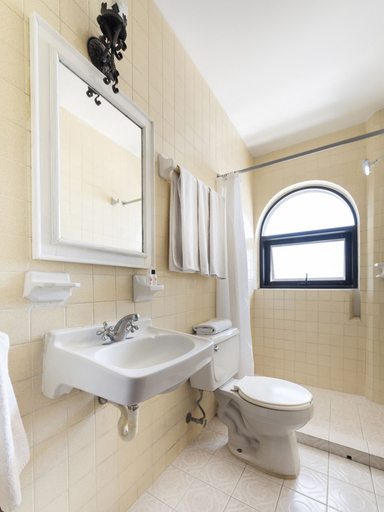 Bathroom 4, Suites Internacional, Zapopan