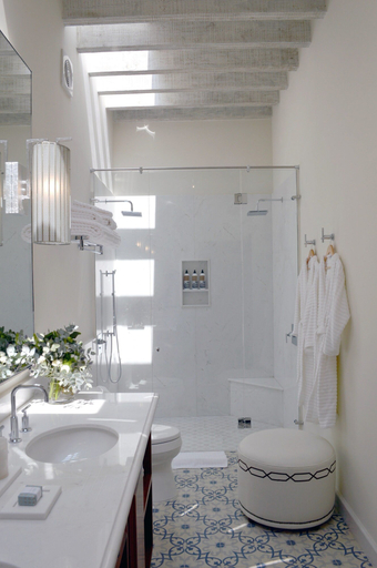 Bathroom 4, Hotel Casa Blanca 7, Allende