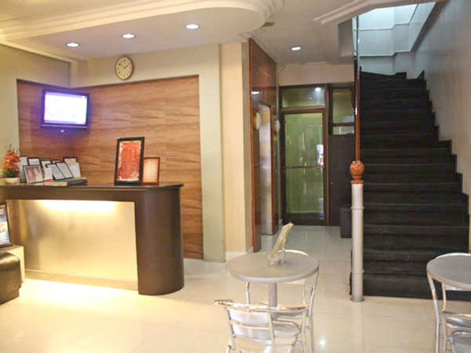 Public Area, Vista Apartelle & Restaurant, Taguig