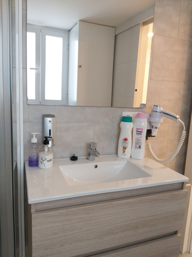 Bathroom 3, Lovely Duplex, Sevilla