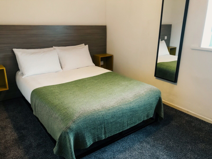 Bedroom 3, The Bawdens Holiday Apartments, Blackpool