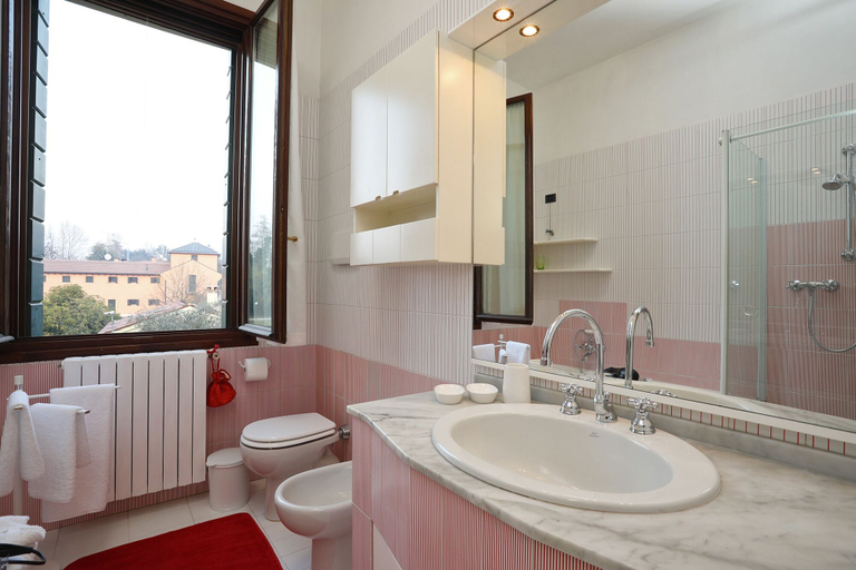 Bathroom 5, Villa La Fenice Treviso, Treviso
