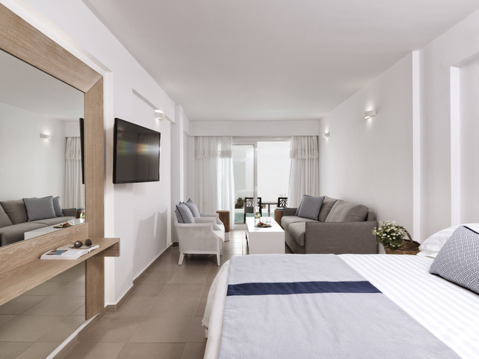 Bedroom 3, Aressana Spa Hotel and Suites, South Aegean