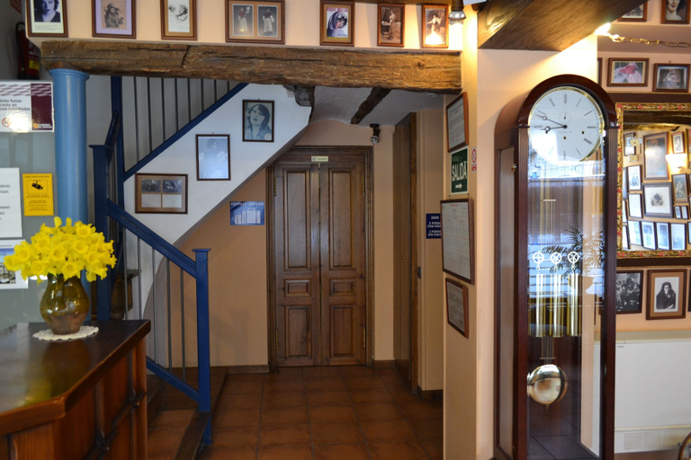 Exterior & Views 2, Hostal Santa Agueda, Zaragoza