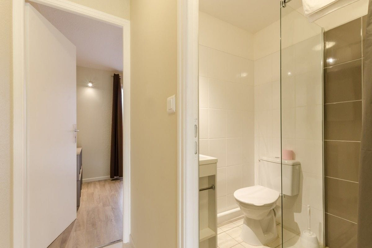 Bathroom 5, Orient Village, Aube