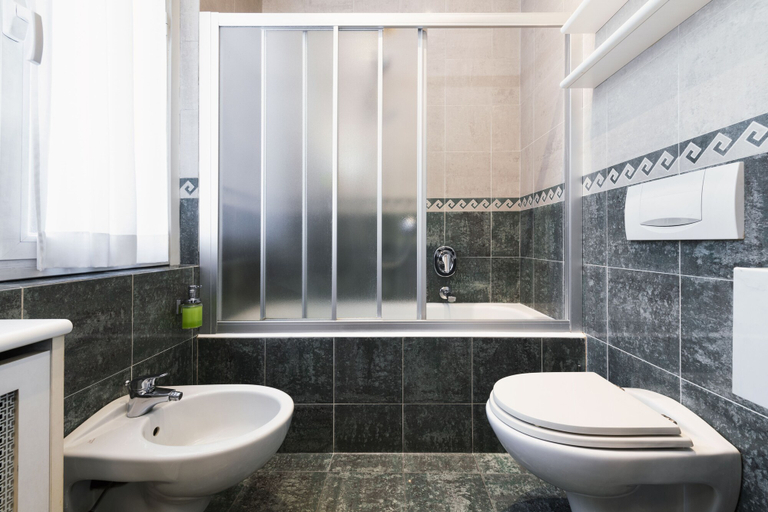 Bathroom 4, Mokinba Hotels Montebianco, Milano
