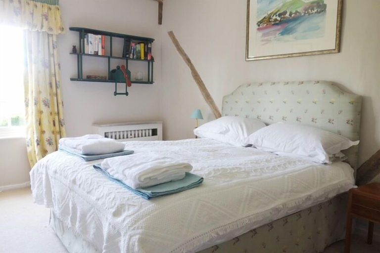Bedroom 2, The Old Rectory, Kettlebaston, Suffolk