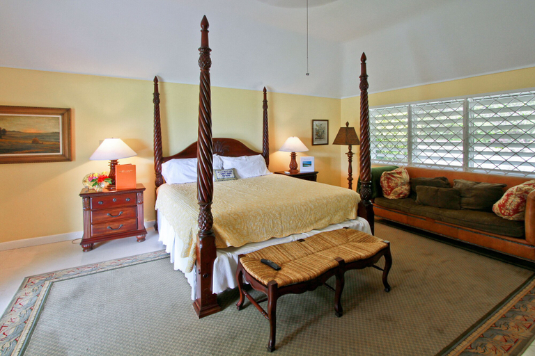 Bedroom 2, Sea Island, 6BR by Jamaican Treasures