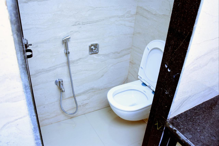 Bathroom 5, BKC Corporate Hostel, Mumbai Suburban