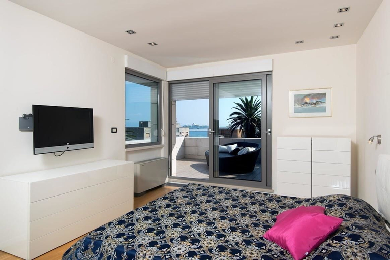 Bedroom 3, Luxury Villa White, Split