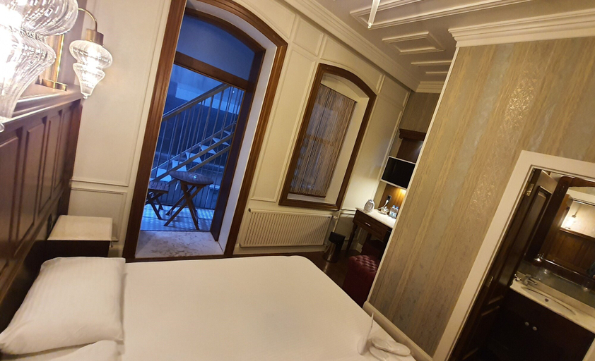 Bedroom 4, Medar Hotel, Beyoğlu