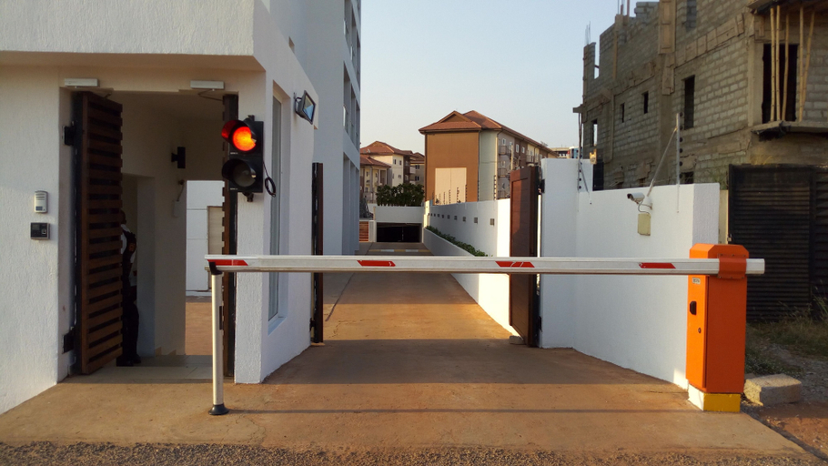 Others 5, Luxury studio apartment at the Gallery, Accra