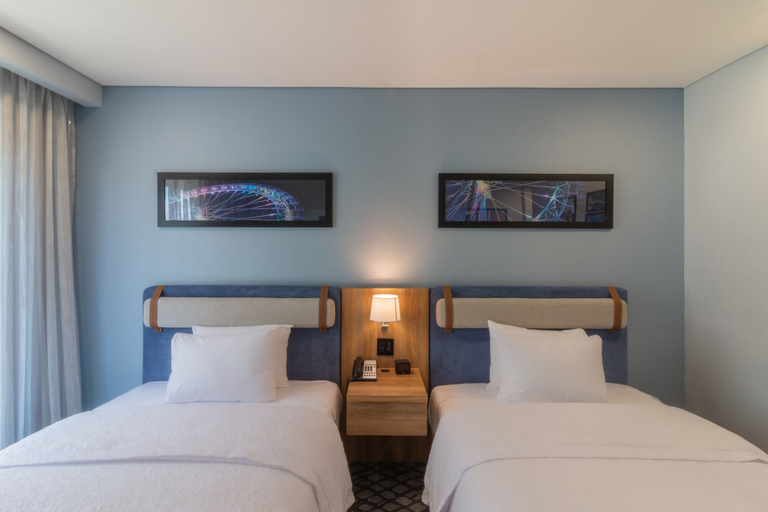 Bedroom 3, Hampton by Hilton Aguascalientes Downtown, Aguascalientes