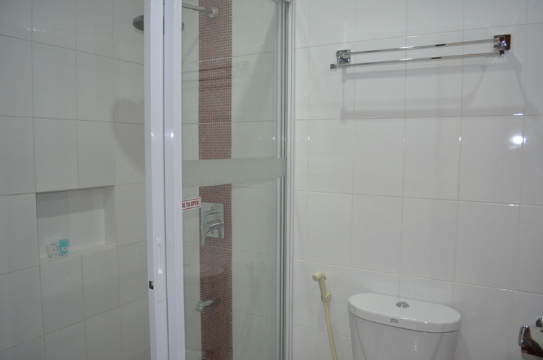 Bathroom 3, Grand Isabella Residences, Cebu City