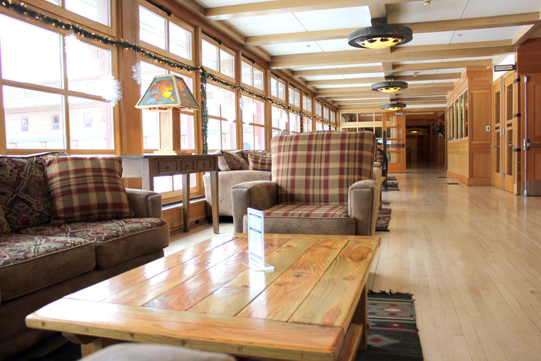 Others 4, Old Faithful Snow Lodge & Cabins - Inside the Park, Teton