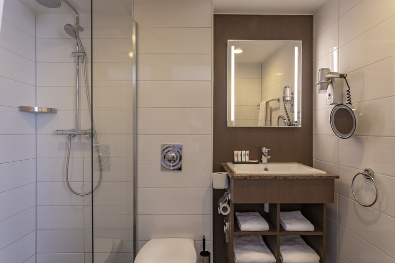 Bathroom 5, Avenue, Amsterdam