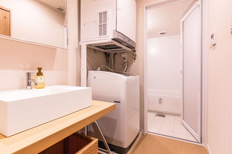 Bathroom 5, LAPIN MIHAMA Residence Hotel, Chatan