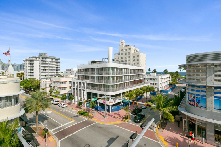 Exterior & Views 2, 2 Bedroom 2Bath Deluxe Apt with Patio, Miami-Dade