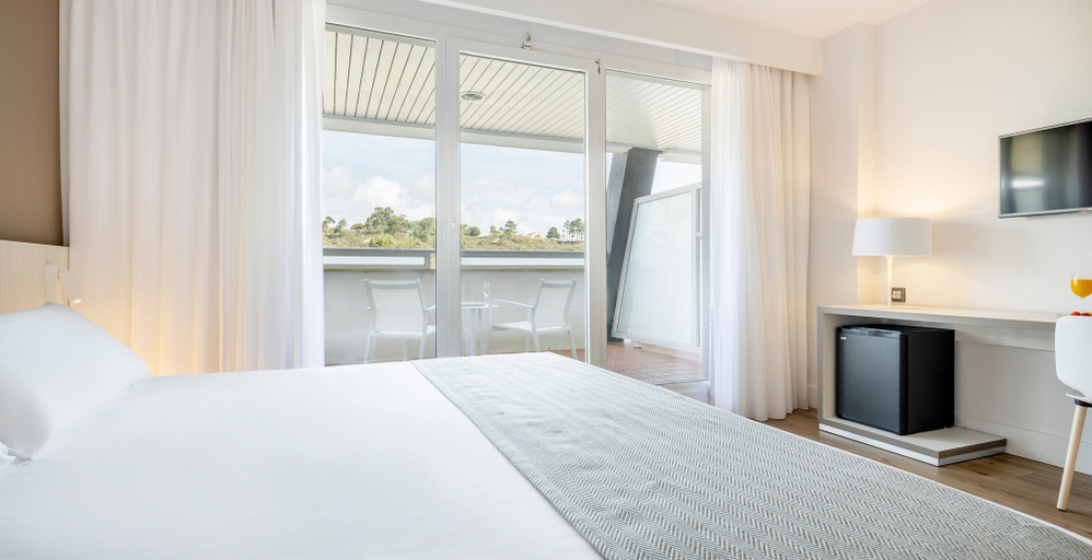 Bedroom 4, Hotel ILUNION Islantilla, Huelva