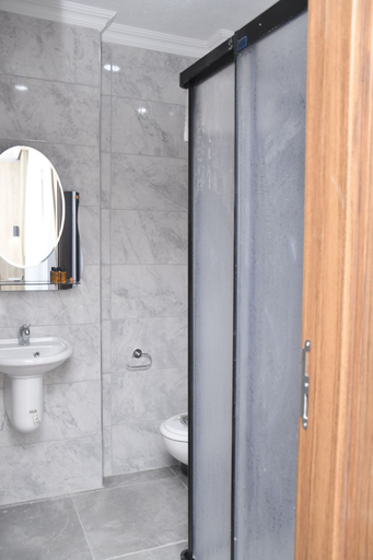 Bathroom 5, Hotel Arinna, Fatih