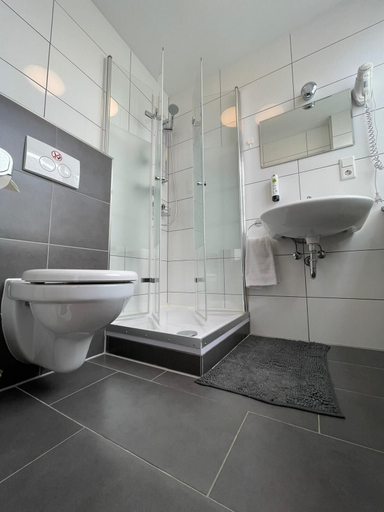 Bathroom 5, MOTELO Bielefeld, Bielefeld