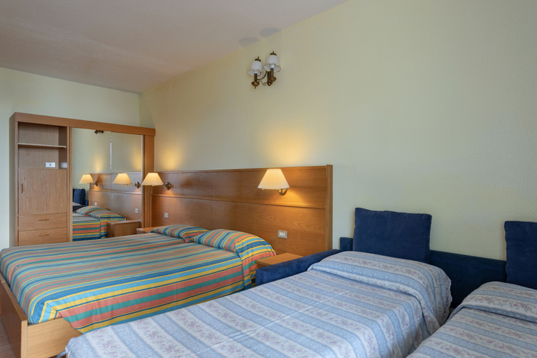 Bedroom 2, La Limonaia Hotel & Residence, Brescia