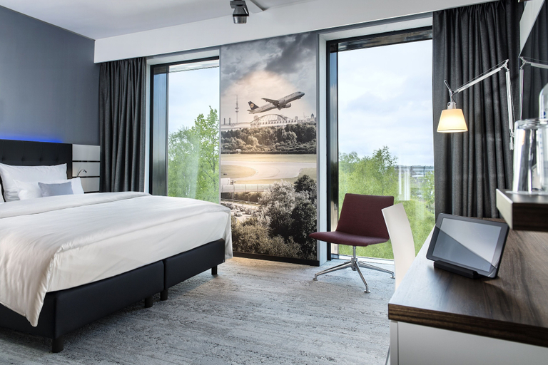 Bedroom 3, Airport Plaza Hotel Hamburg, Segeberg
