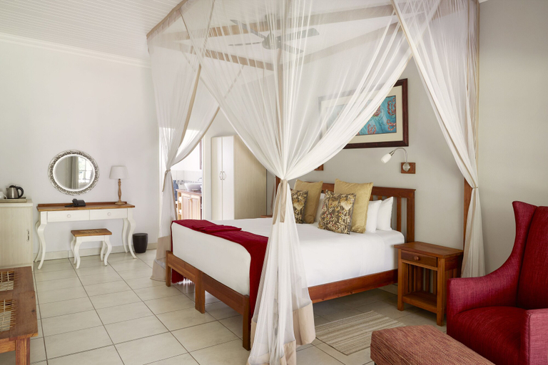 Bedroom 4, Batonka Guest Lodge, Hwange